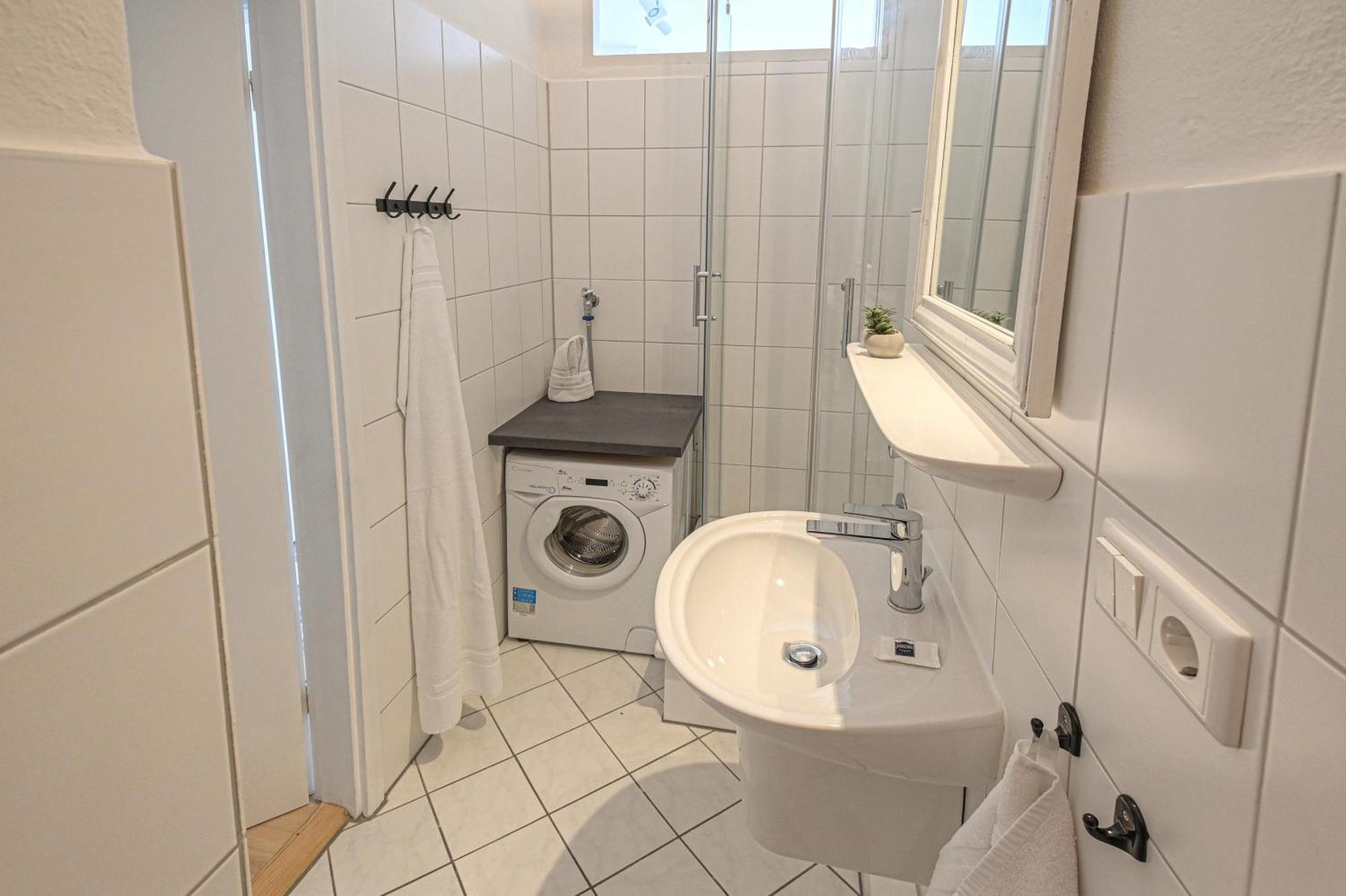 Mittendrin - Apartment Mit 2 Balkonen Sehr Zentral Flensburg Exterior foto