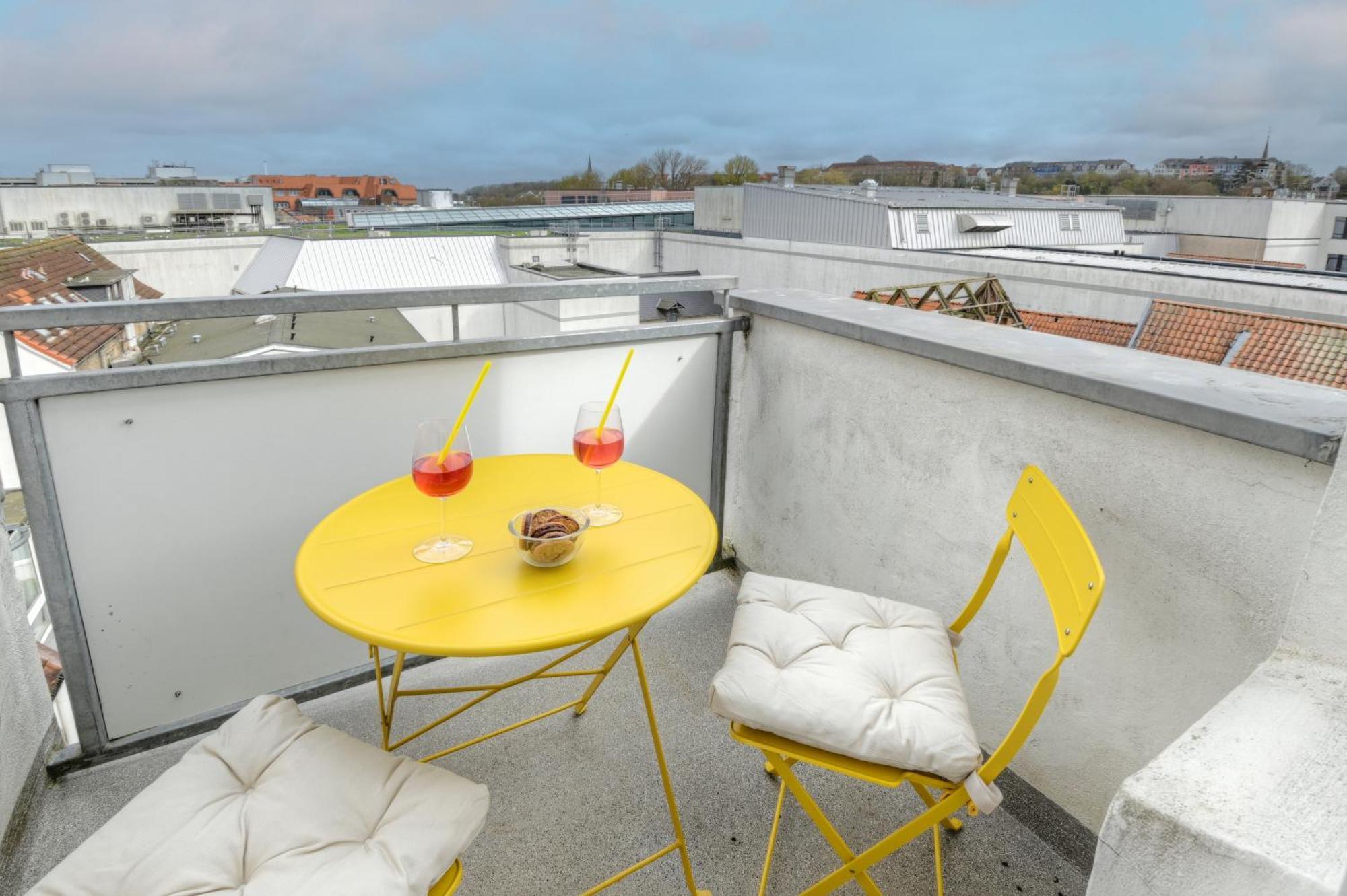 Mittendrin - Apartment Mit 2 Balkonen Sehr Zentral Flensburg Exterior foto